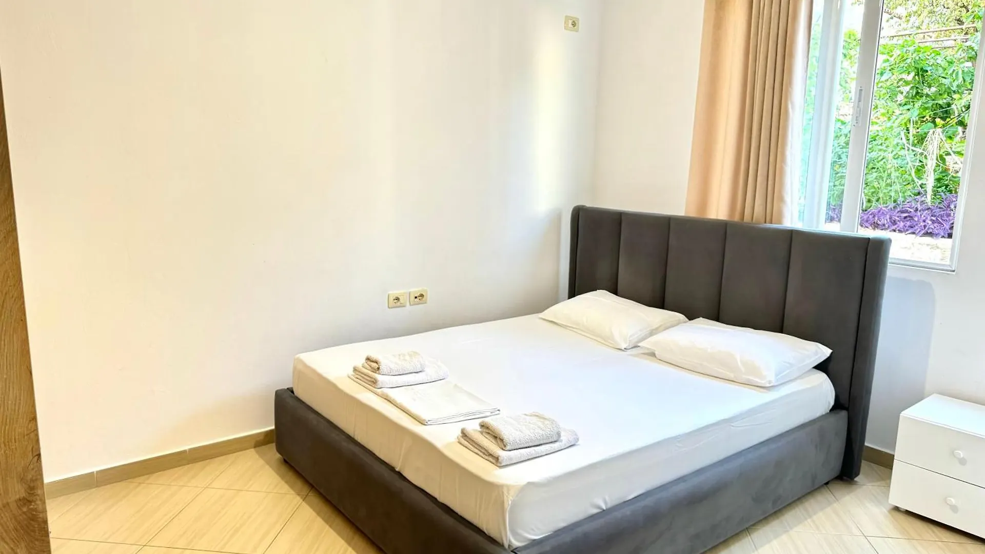 סרנדה Amar'S Apartments