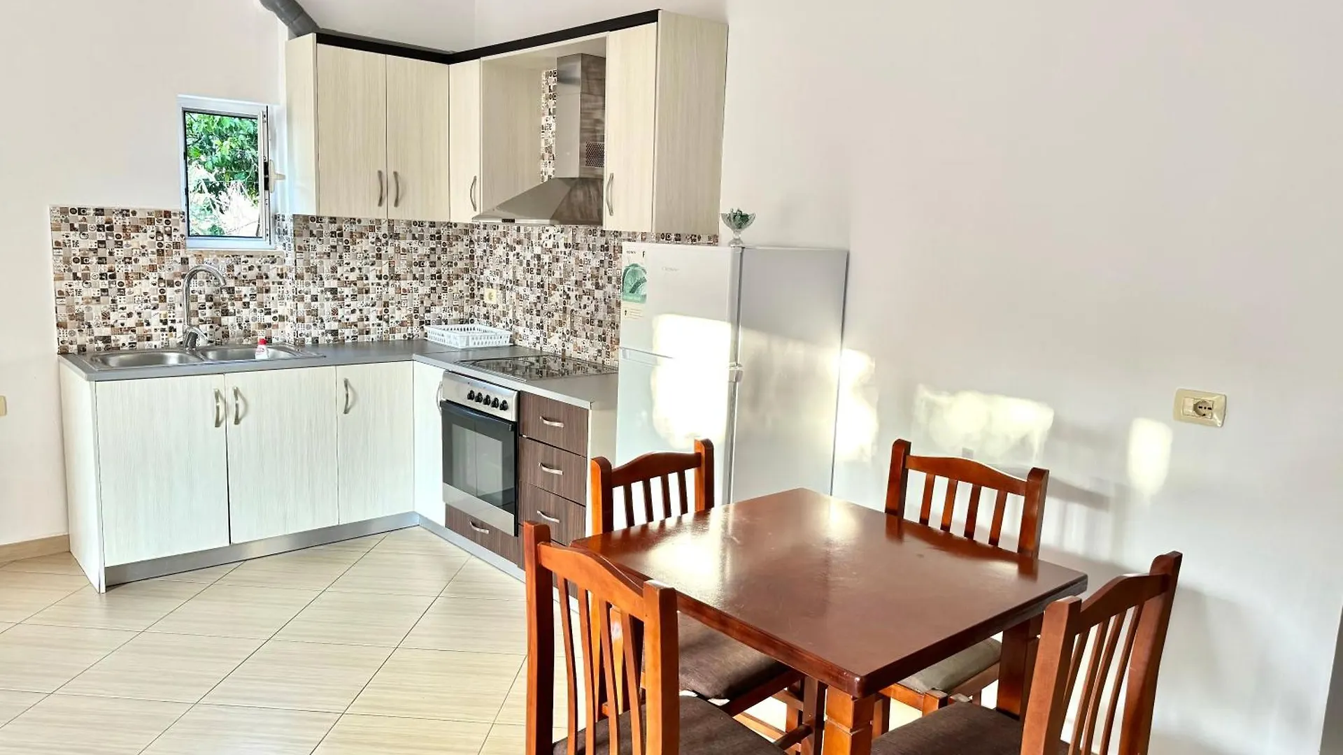 סרנדה Amar'S Apartments 0*,