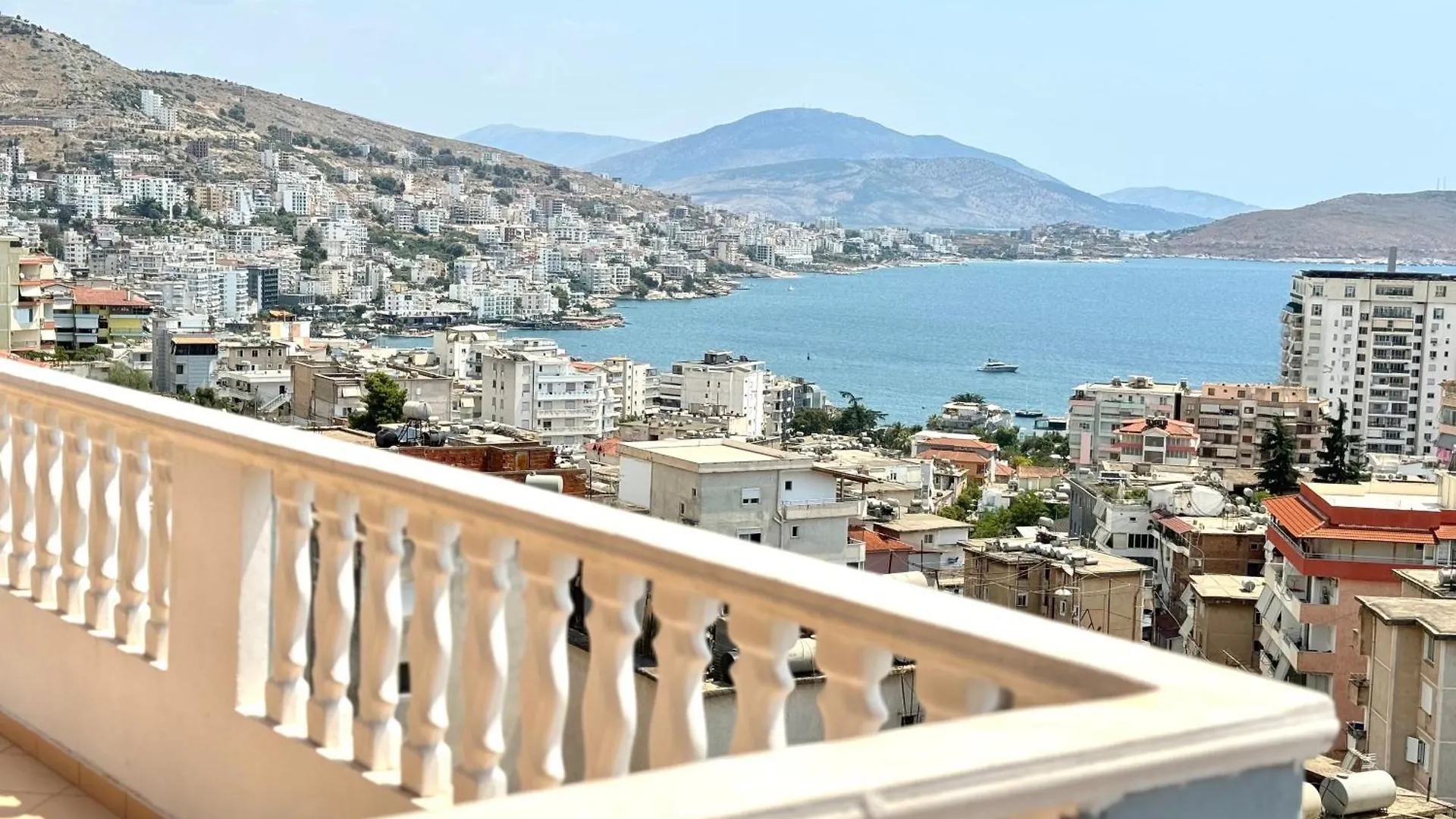 סרנדה Amar'S Apartments