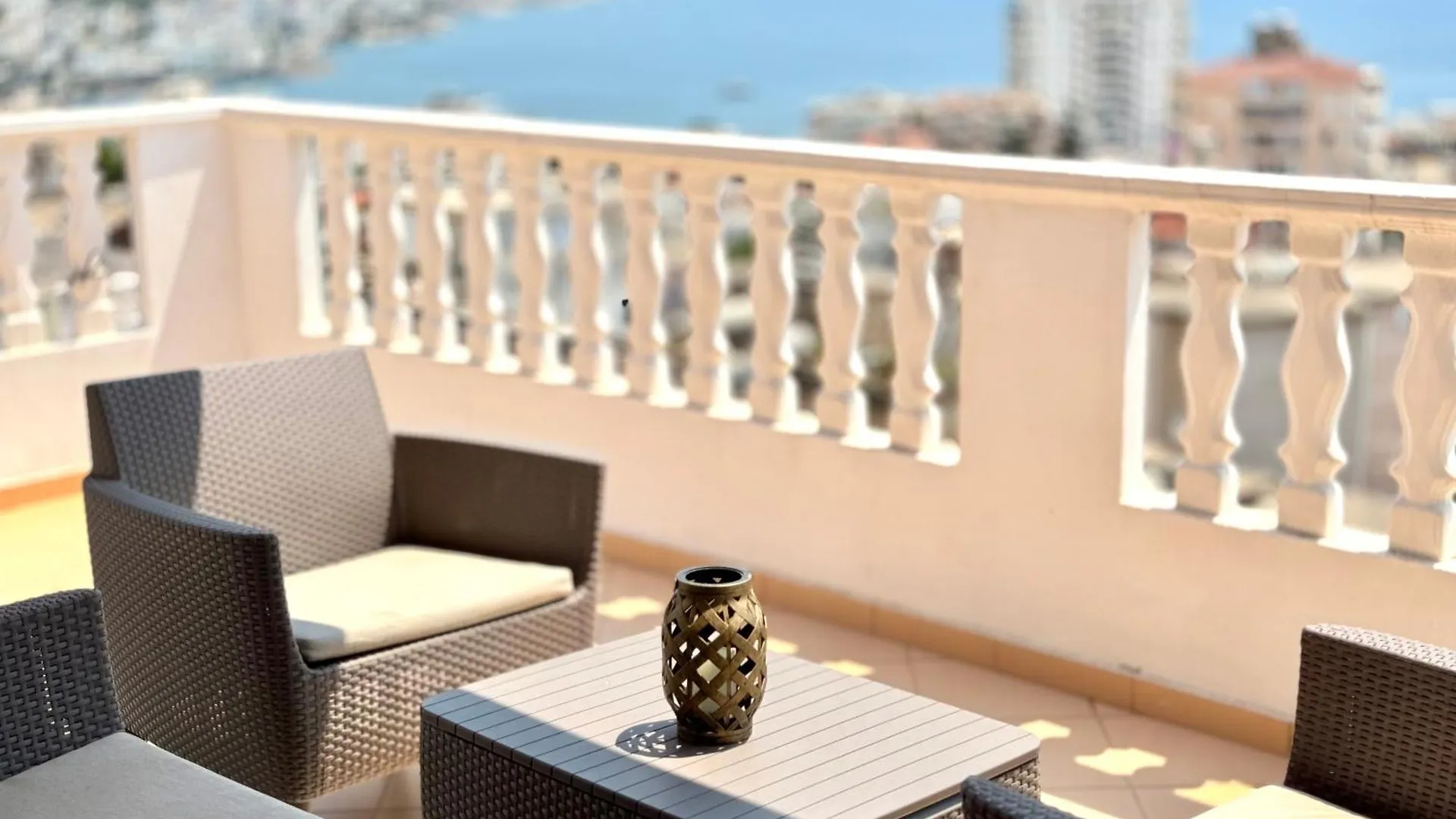 סרנדה Amar'S Apartments אלבניה