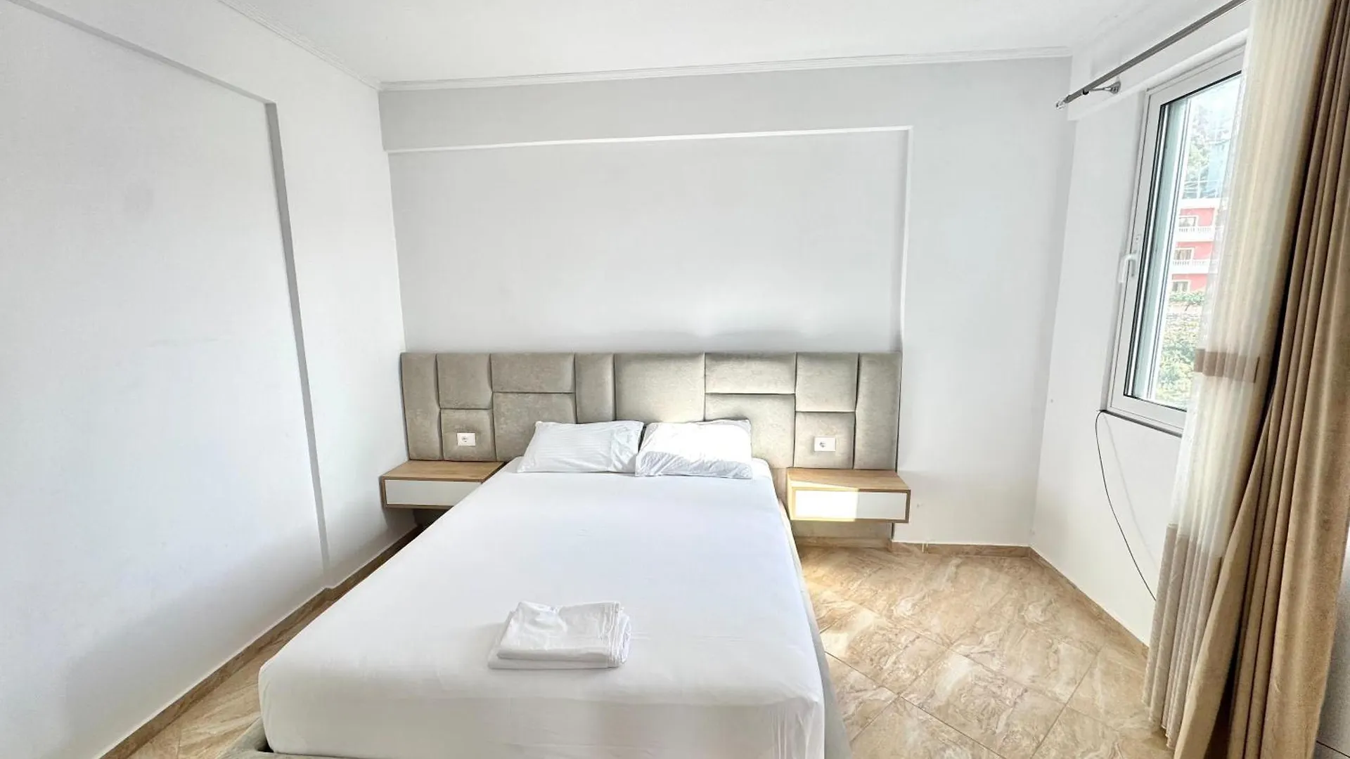 סרנדה Amar'S Apartments 0*,